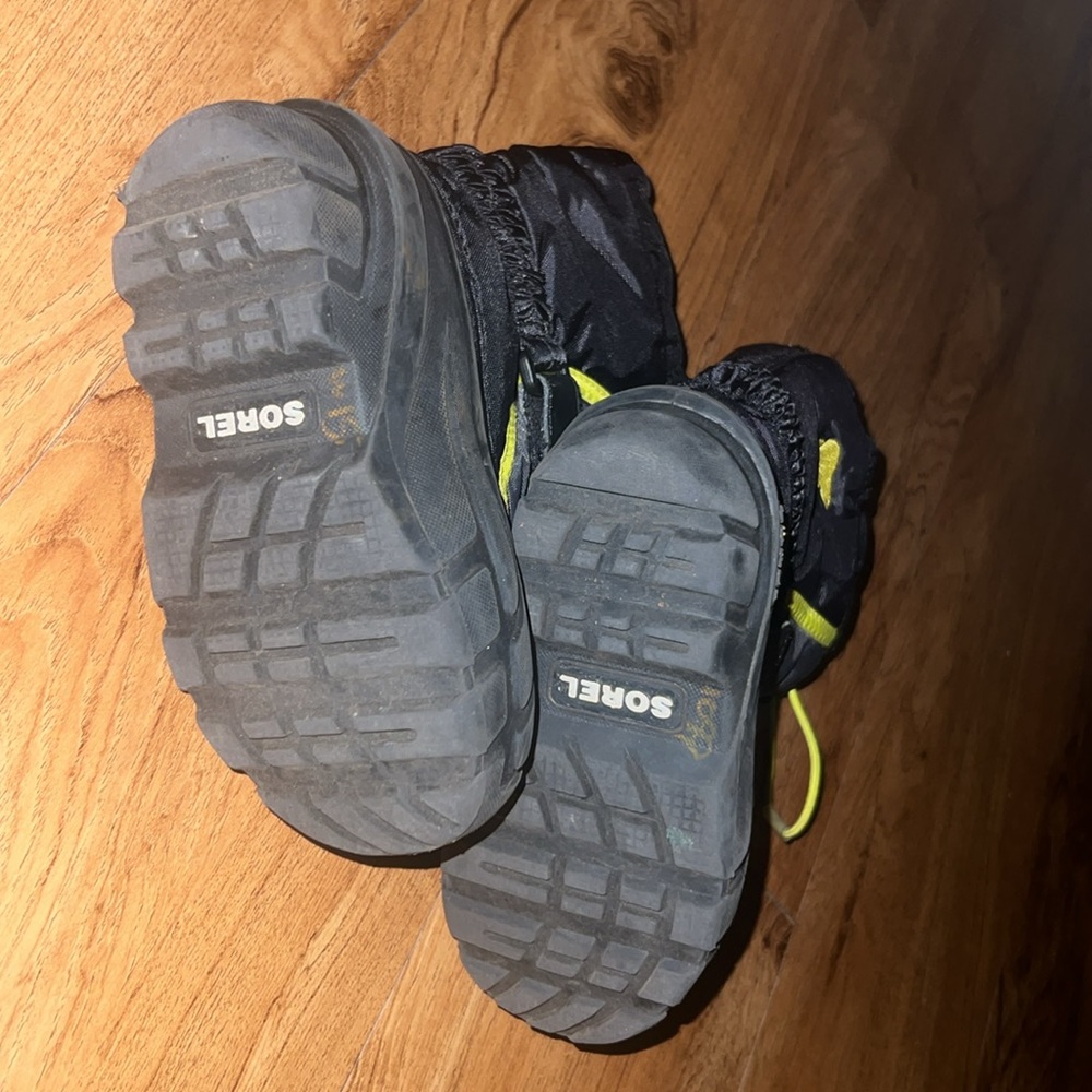 Sorel Flurry Boots - Picture 8 of 8